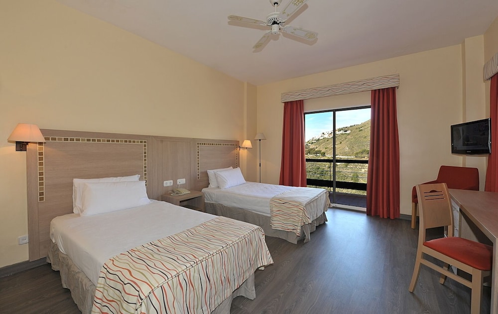 Double or Twin Room - Photo 2