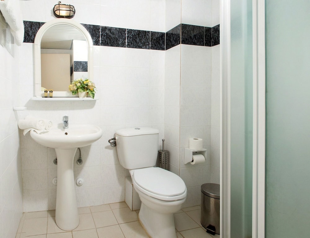 Double Or Twin Room photo 2