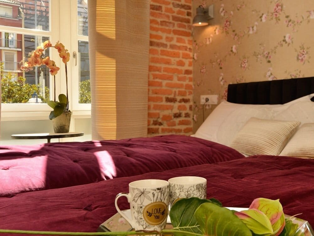 Twin Room, Ensuite, City View (PG) photo 3