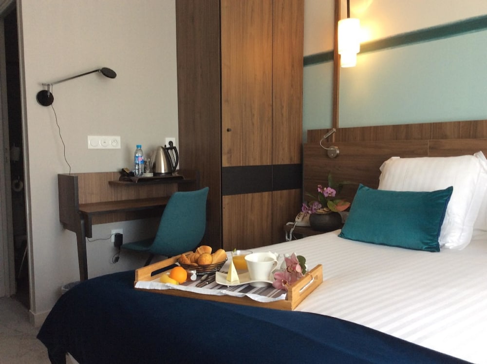 Superior Room, 1 Double Bed, Non Smoking (Larger Room;Twin bed on request) - Photo 3