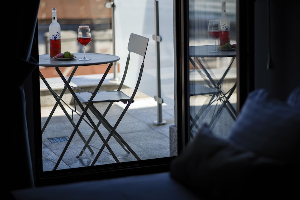 Deluxe Room, Balcony - Photo 7
