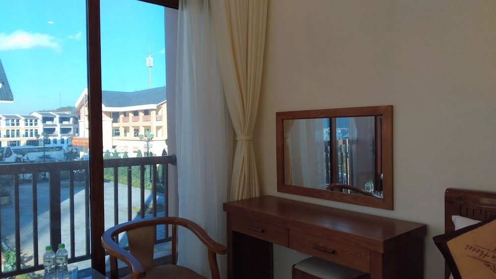 Deluxe Double Room, Hill View
