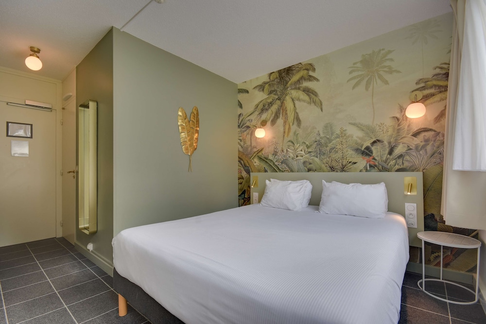 Classic Room, 1 Queen Bed, Non Smoking - Photo 5
