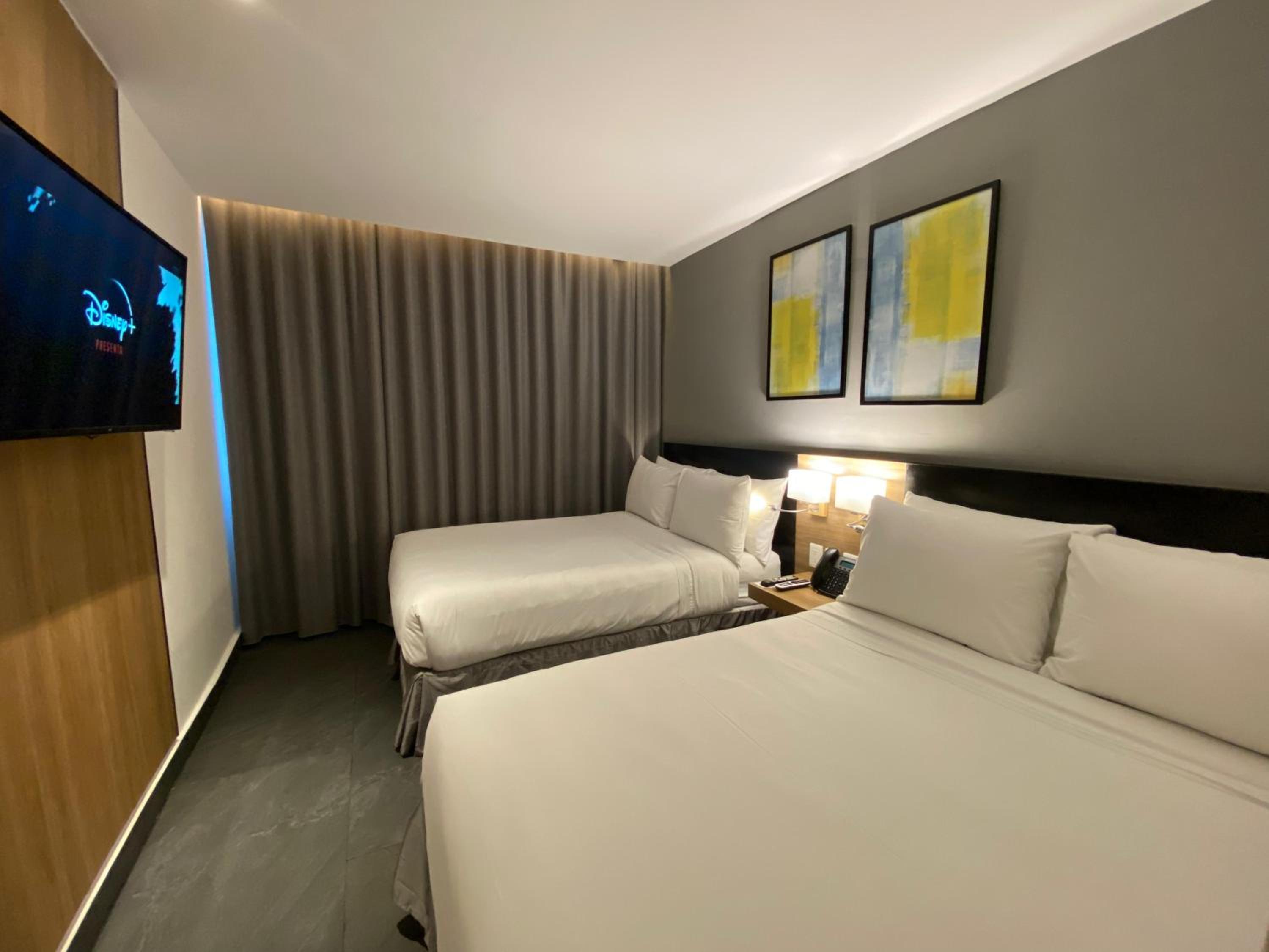 Standard Twin Room - Photo 1
