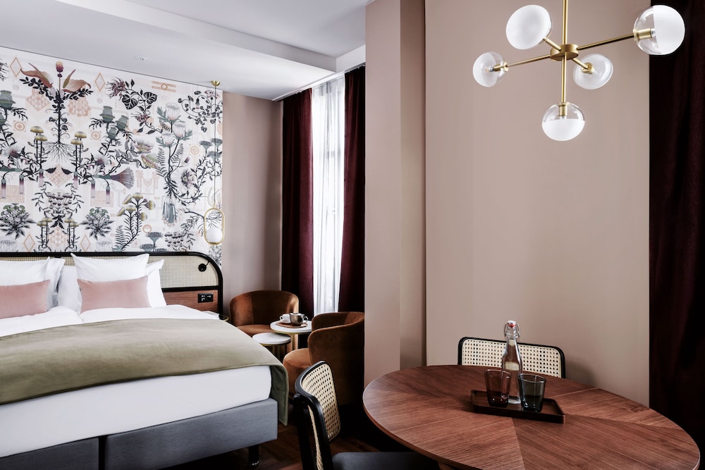 Deluxe Double Room - Photo 7