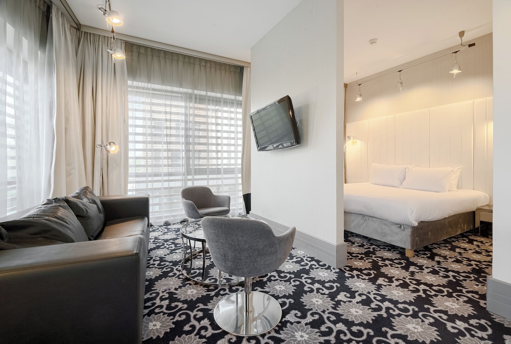 Junior Studio Suite - Photo 1