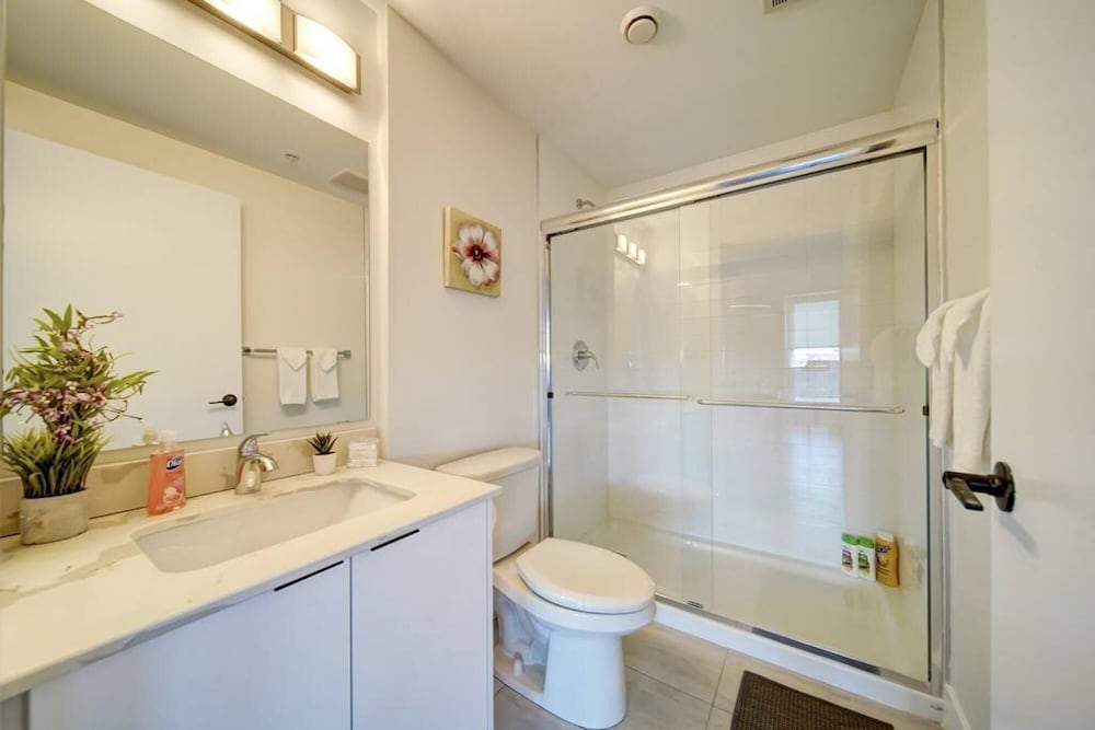 Ocean Bay New Luxury Condo Slps-5 w Prk Coffee AC, Kuva 29