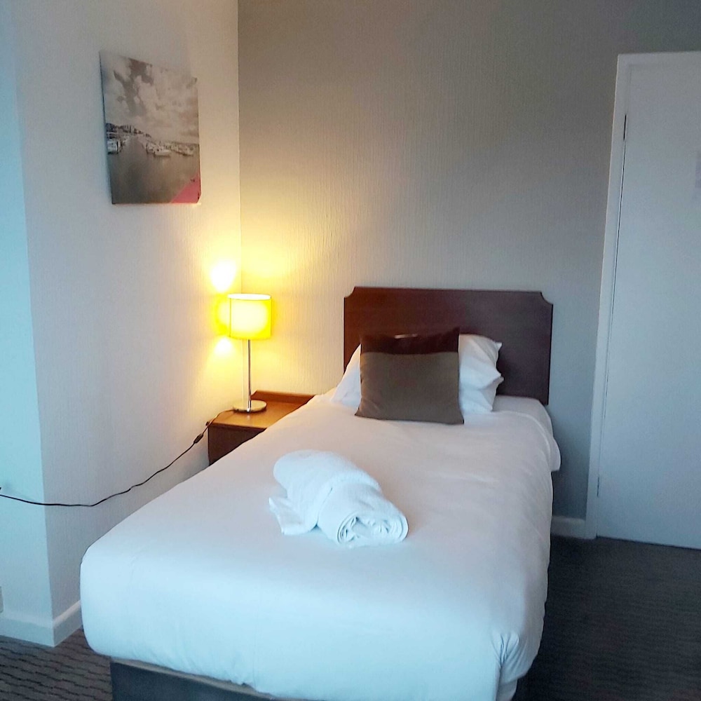 Standard Single Room, Ensuite photo 3