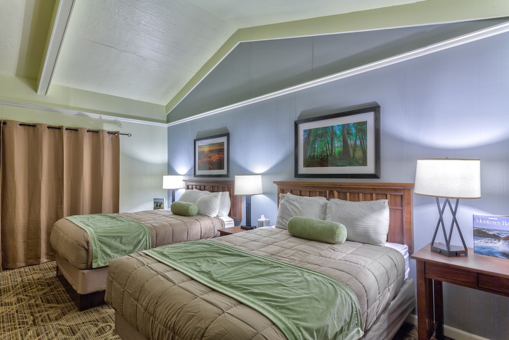 Room, 2 Queen Beds, Non Smoking photo 3