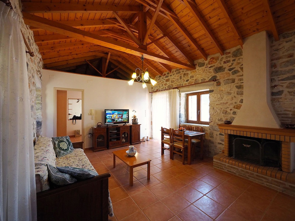 Villa photo 2