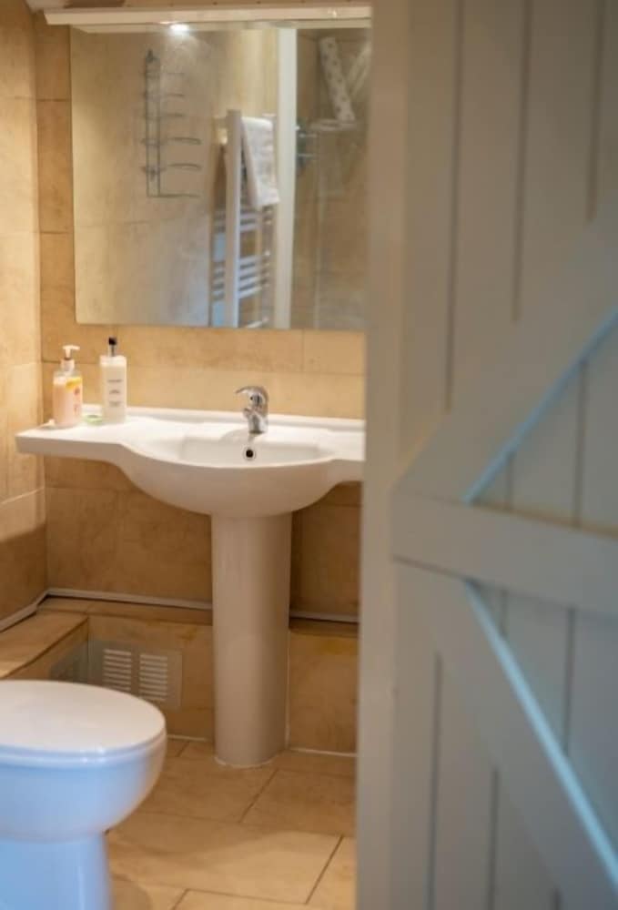 Standard Double Room, Ensuite (Room 3 Chestnut Tree) photo 2