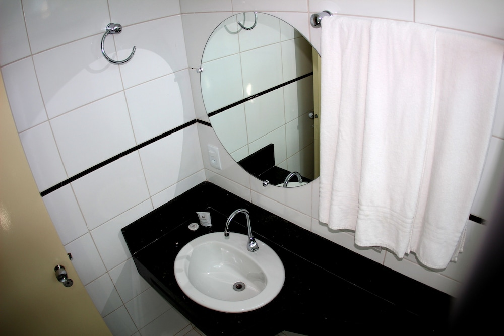 Executive Room - Photo 12