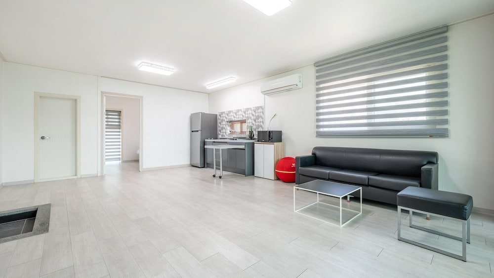 Basic Room, 1 Bedroom (room201 (calla)) - Photo 12