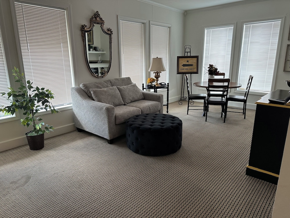 Super Deluxe Suite