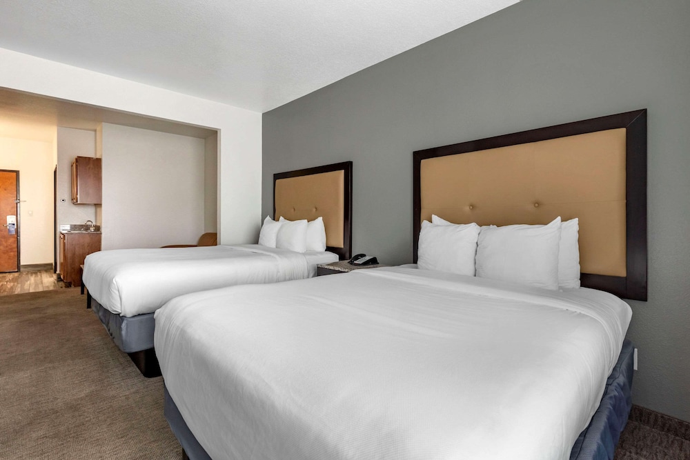 Suite, 2 Queen Beds, Non Smoking - Photo 11