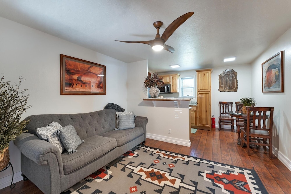 Executive Suite, 2 Bedrooms, Kitchen photo 1