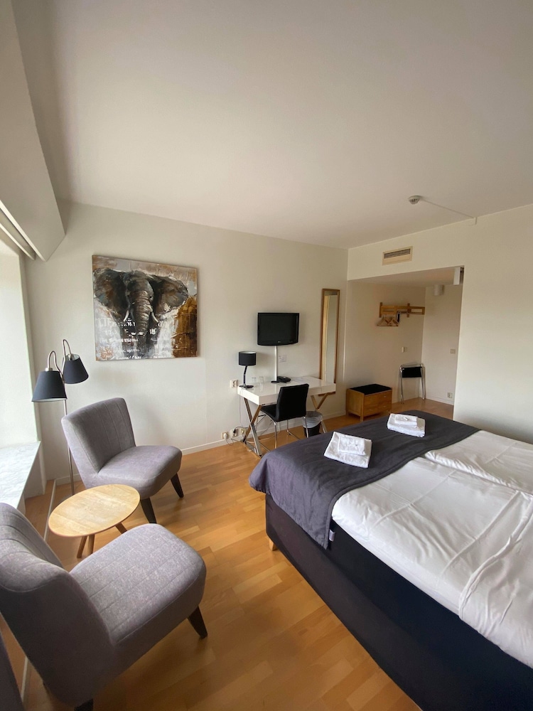 Business Double Room photo 2