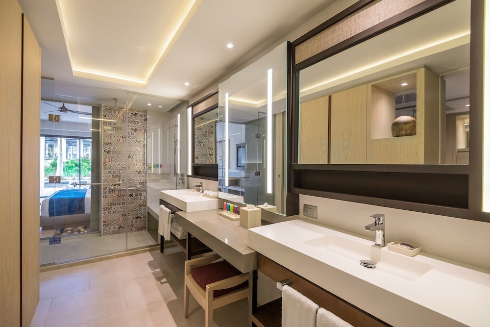 Club Junior Suite Swim Up King