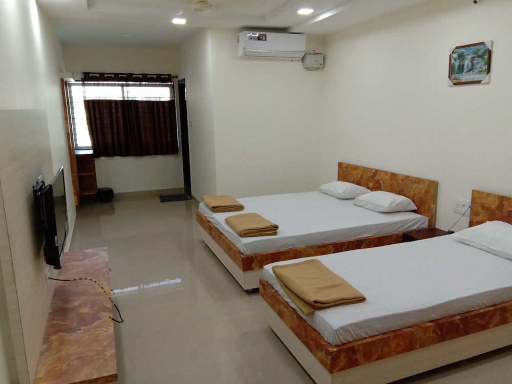 Deluxe Quadruple Room