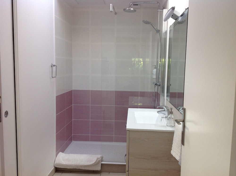 Double Room, Ground Floor (Parme) photo 2