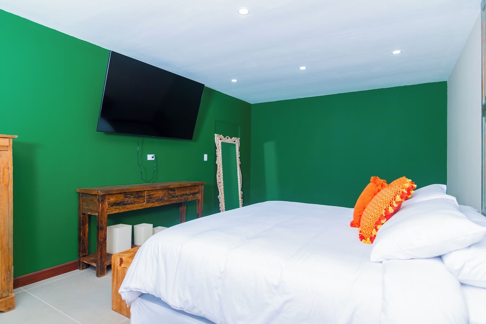 Executive Room, 1 King Bed, Garden View photo 1