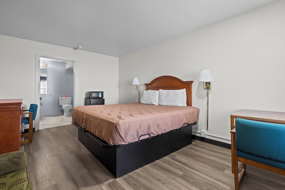 Room, 1 Queen Bed, Accessible, Non Smoking
