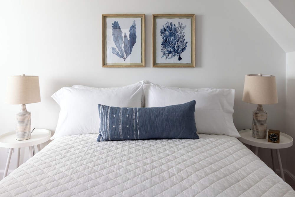 Double Room, 1 Queen Bed