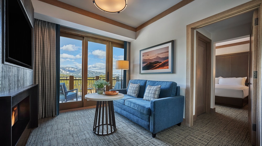 Deluxe Vista Junior One Bedroom Suite