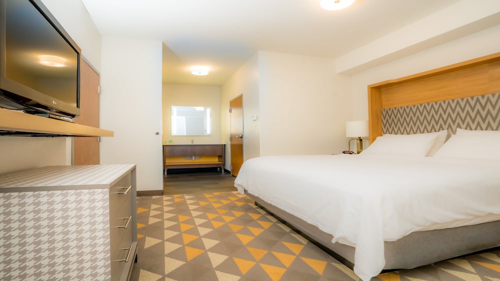 Suite, 1 Bedroom, Courtyard View photo 2