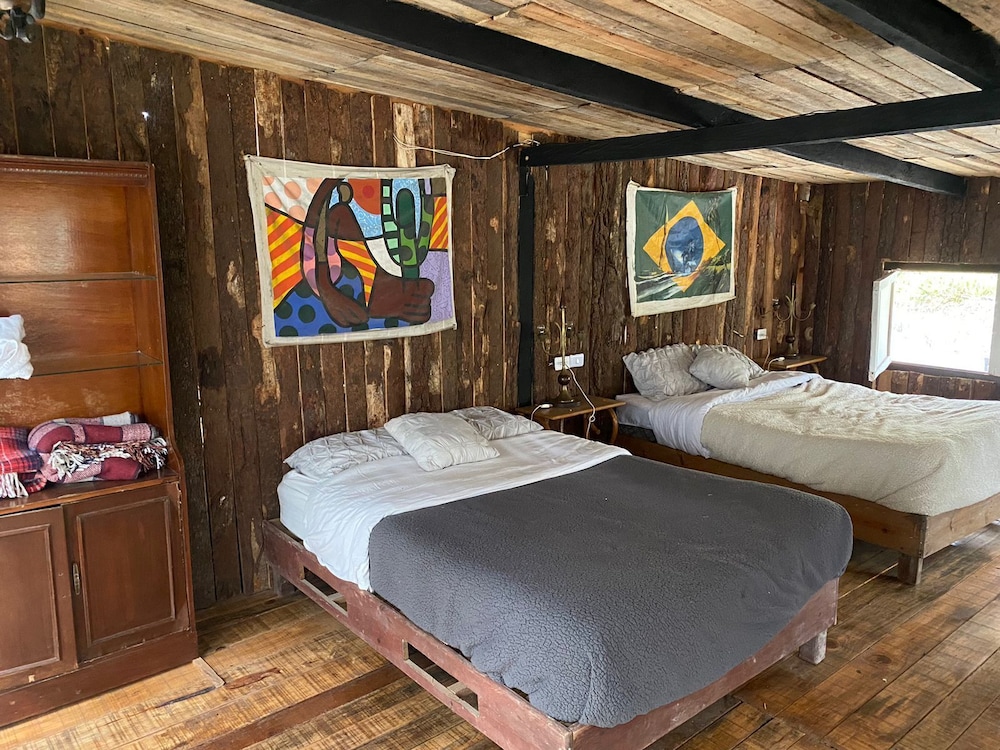 Basic Cabin, Multiple Beds