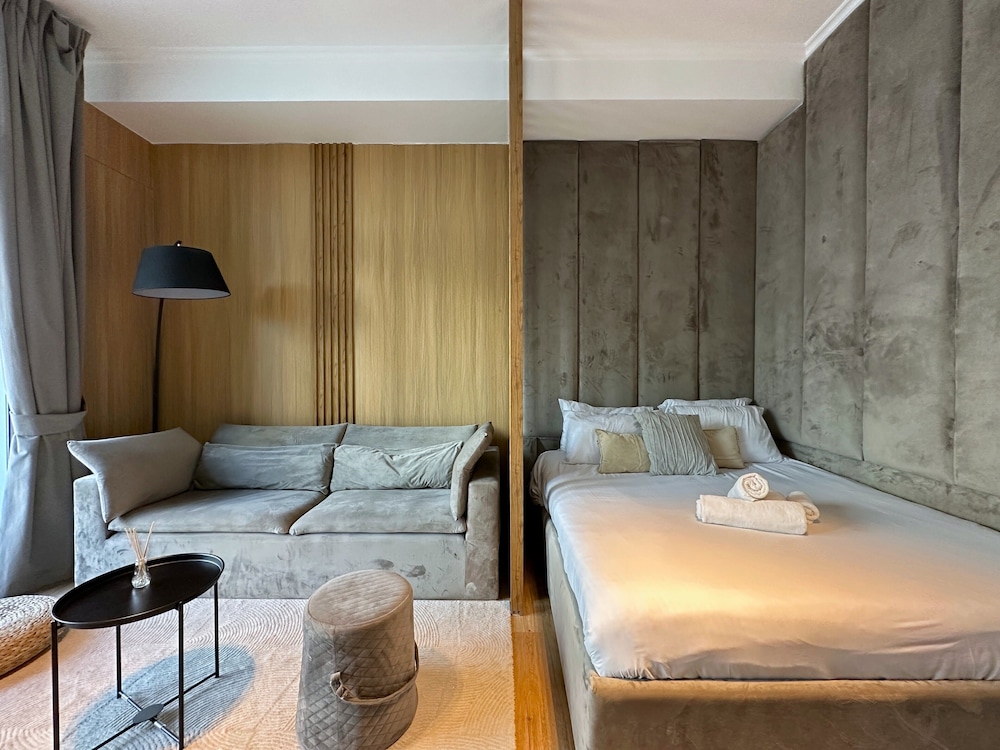 Luxury Studio, City View photo 2