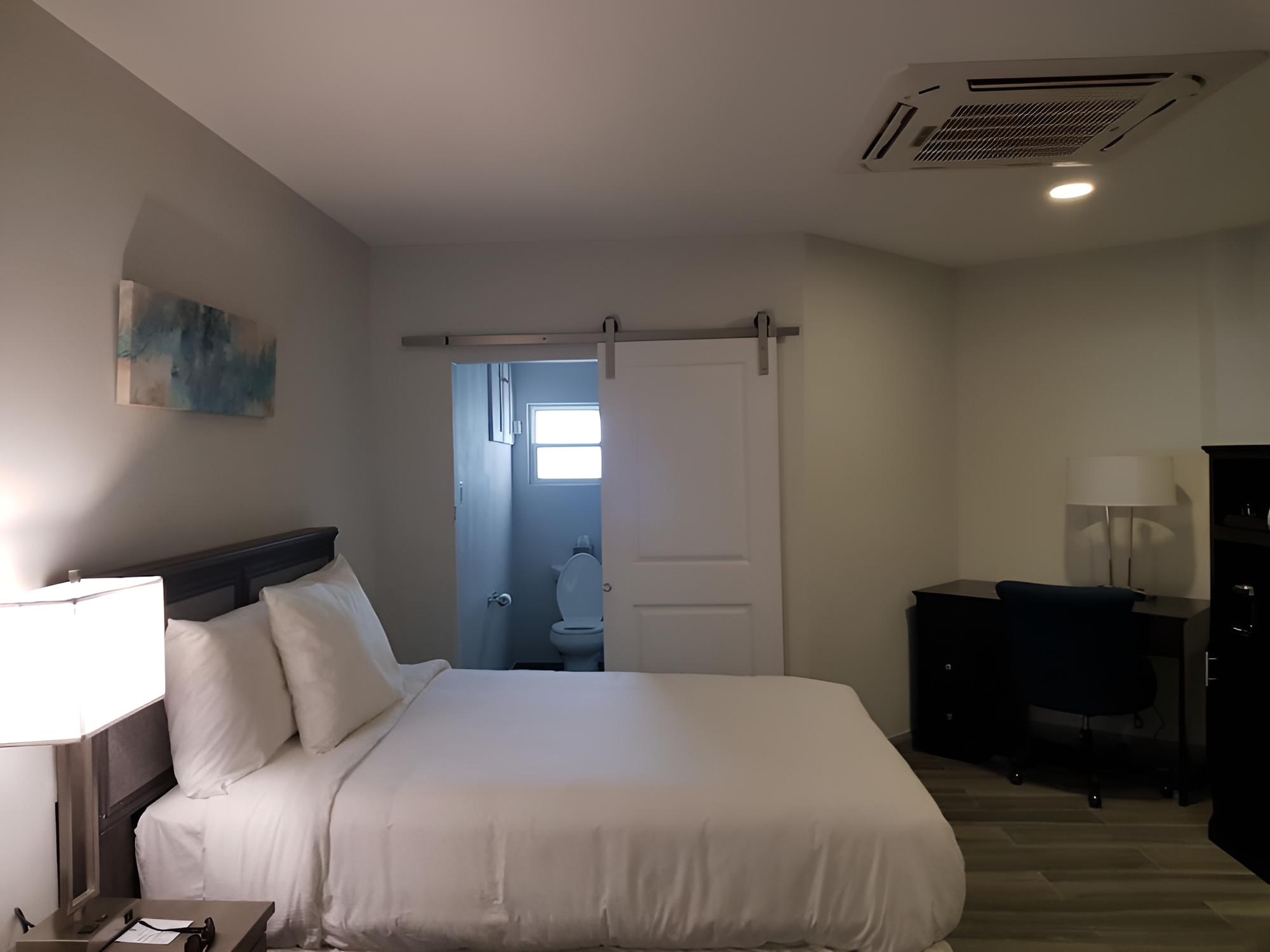 Comfort Twin Room, 2 Double Beds photo 3