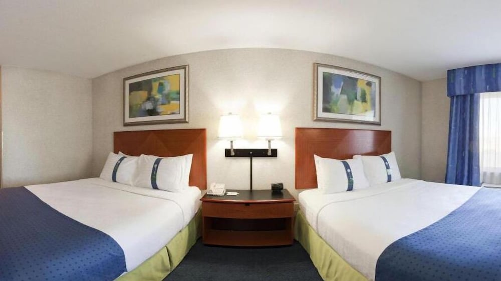 Premium Room, 2 Queen Beds, Accessible (Communications) - Photo 1