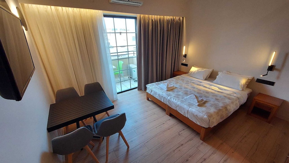 Duplex, Balcony