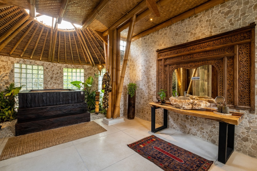 Luxury Villa, 1 King Bed, Hot Tub, Valley View