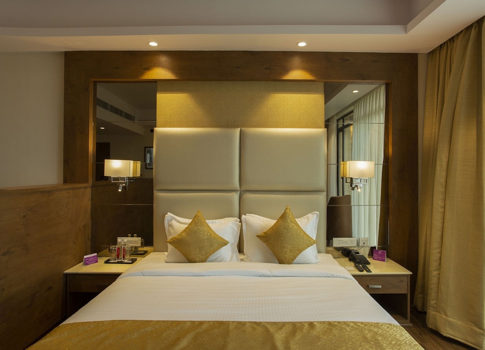 Premier Room, 1 Double Bed - Photo 11