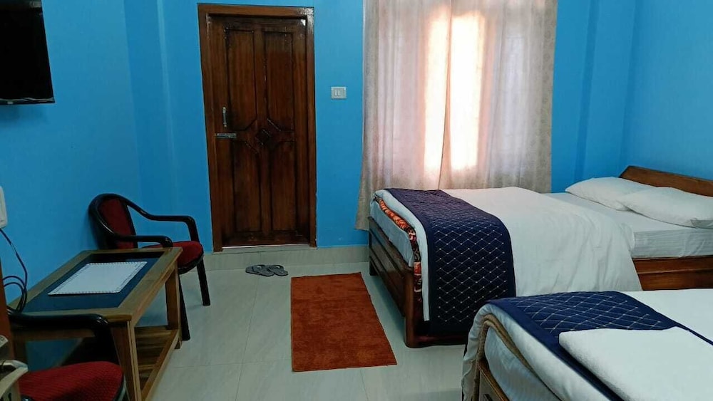 Basic Double Room, 1 Double Bed, Balcony photo 3