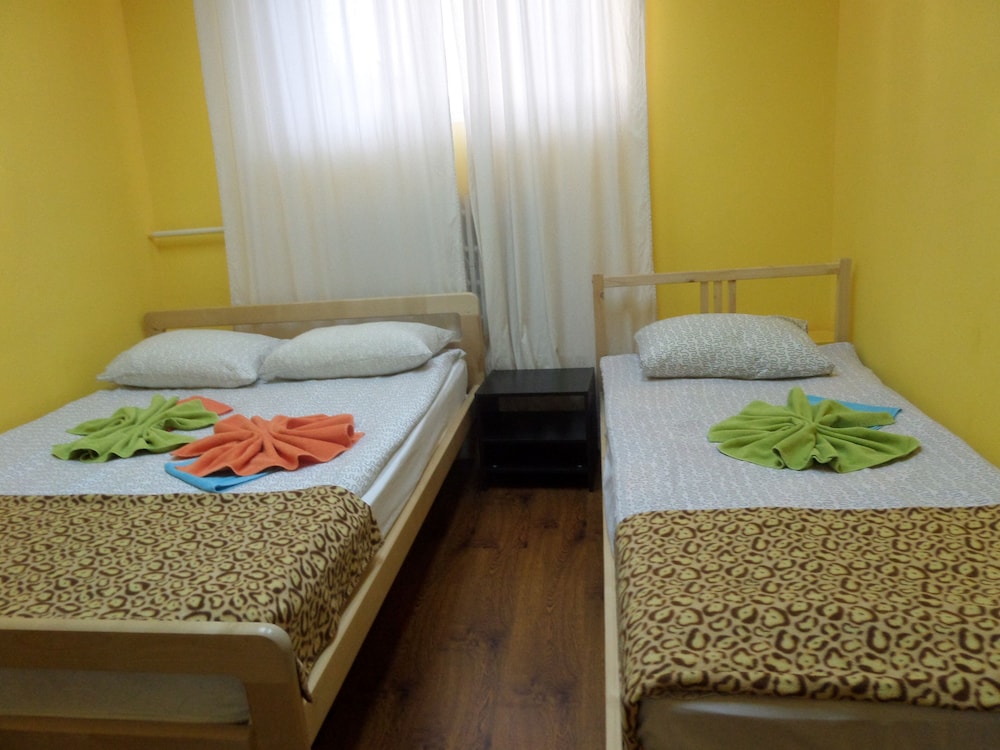 Economy Triple Room, Shared Bathroom (№7)