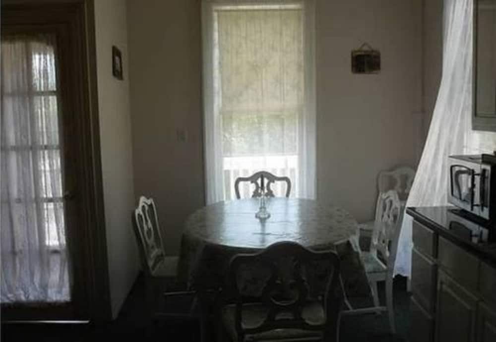 House, Private Bathroom (Large Guest House) photo 2