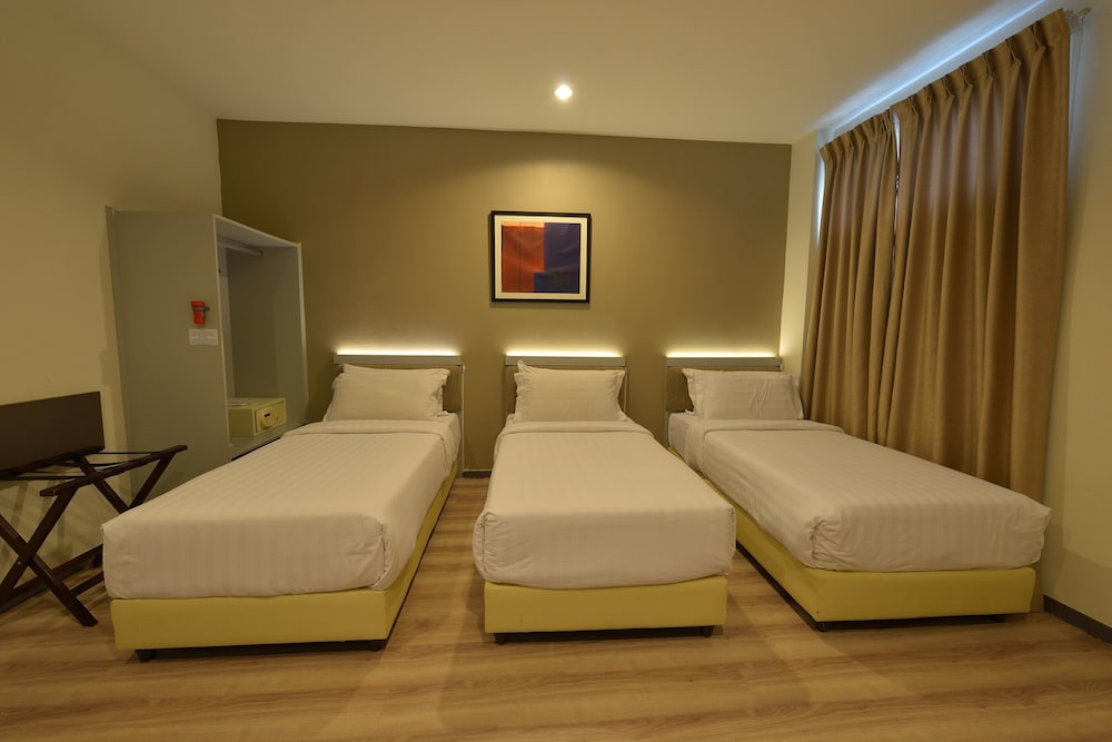 Deluxe Triple Room - Photo 4