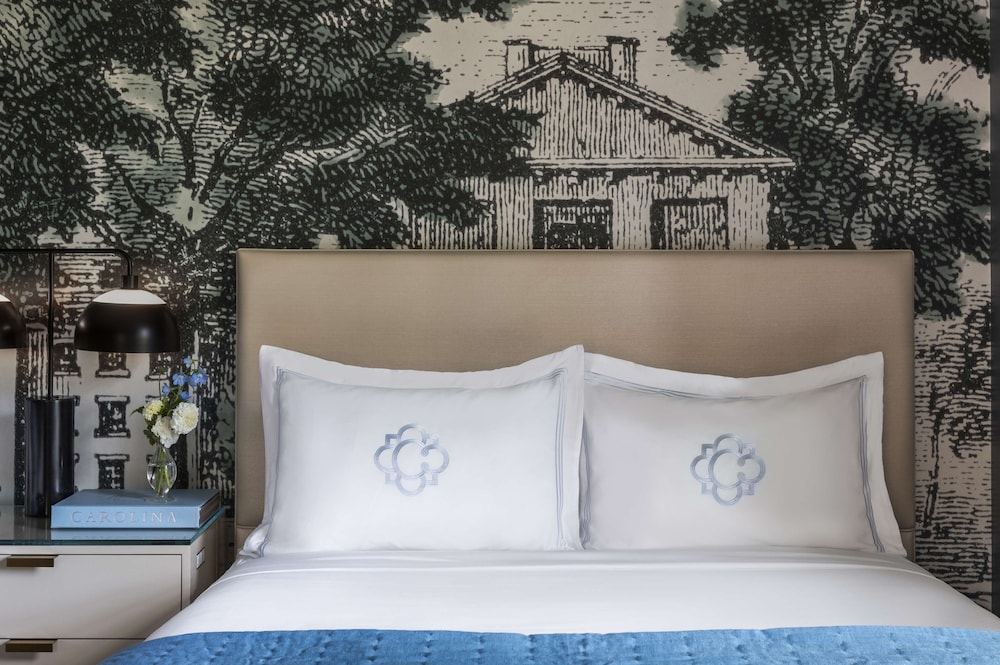 Junior Suite, 1 Queen Bed with Sofa bed photo 3