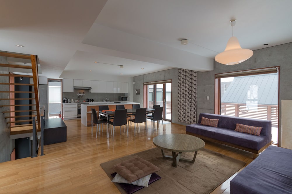 House, 4 Bedrooms photo 1