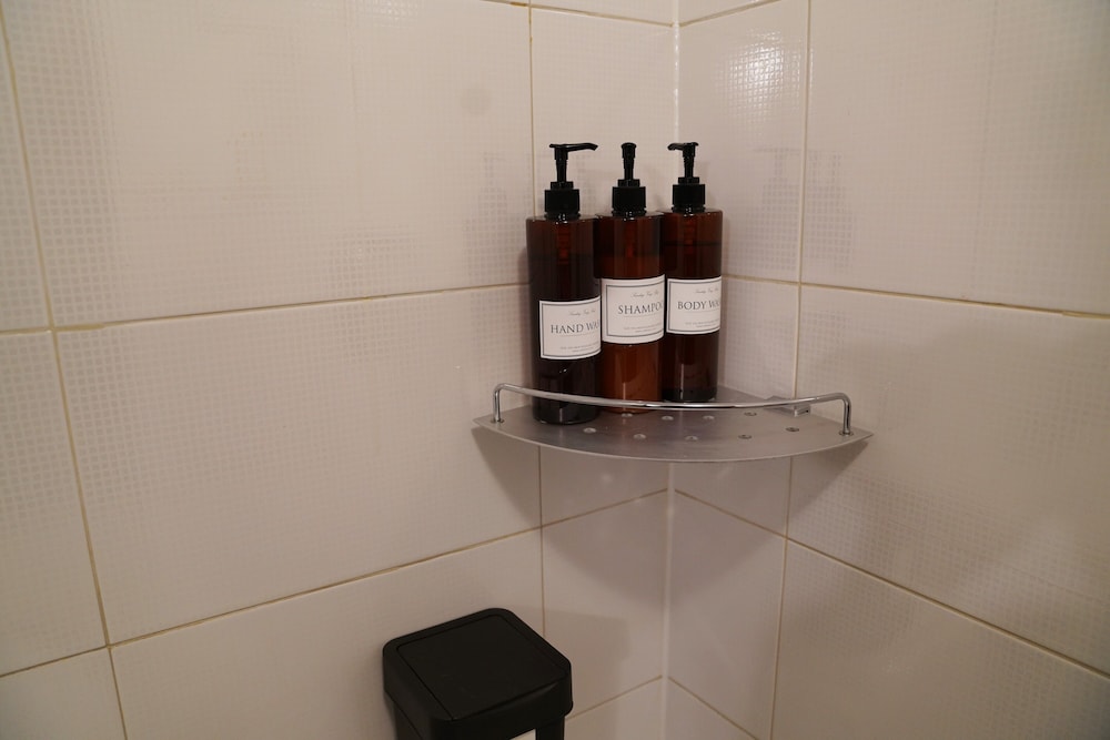 Deluxe Twin Room - Photo 11