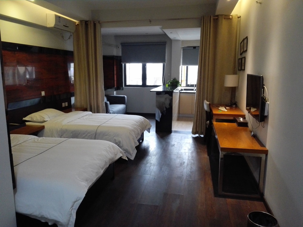 Elite Suite with Twin Bed