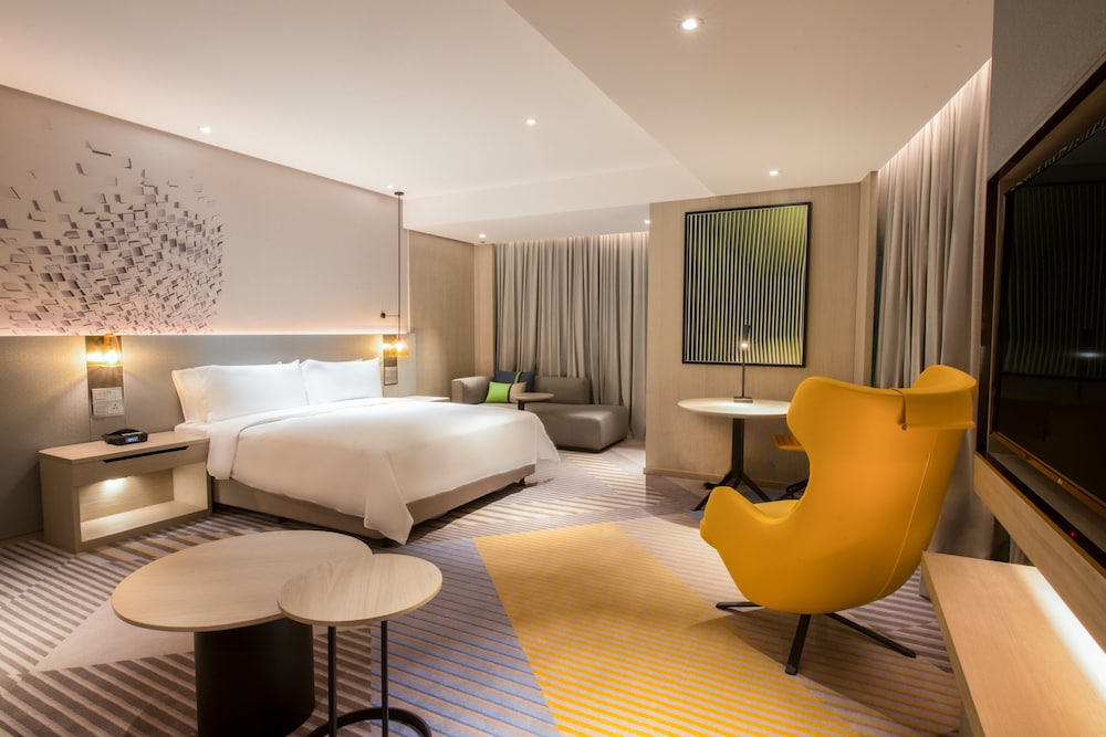 Suite, 1 King Bed, Sea View