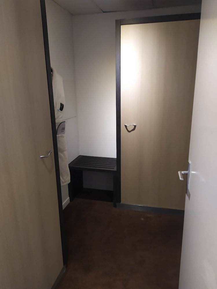 Family Suite - Photo 9