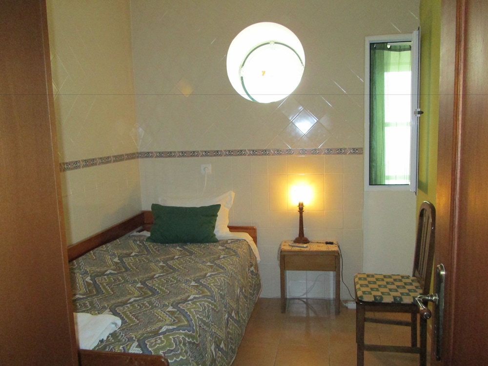 Single Room, Shared Bathroom photo 2