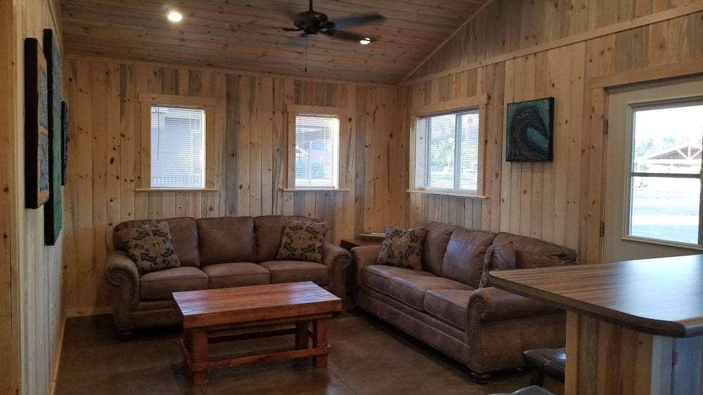 Cabin 4 photo 3