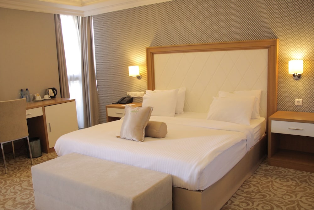 Double Room, Balcony, City View photo 2