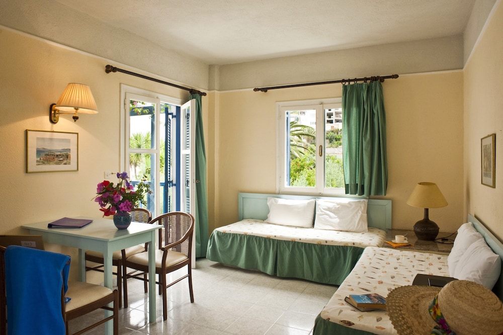 Classic Apartment, 1 Bedroom, Garden View